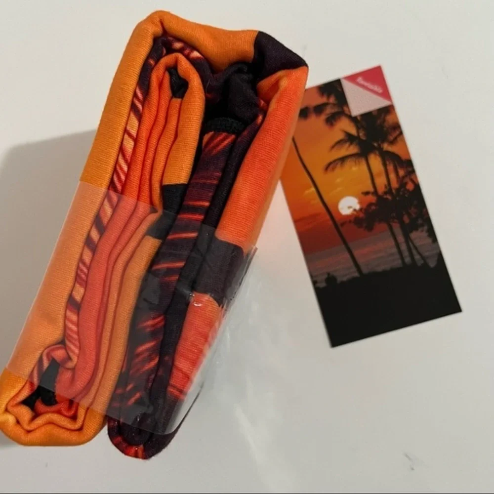 Whitley Willows Sunset Print Packable Microfiber Travel Yoga Beach Towel New